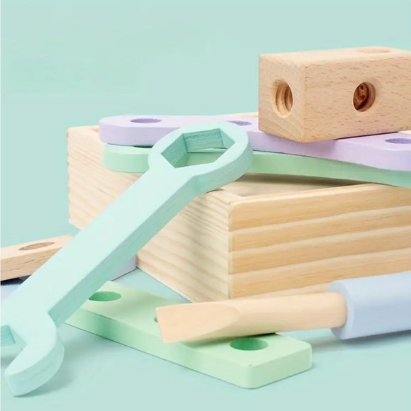 Wooden Nut Disassembly Tool Box - Multicolor - Picture 5 of 5